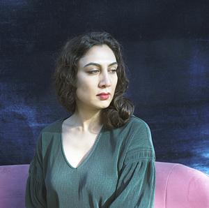 Asha Karami (foto © Hellen van Meene)