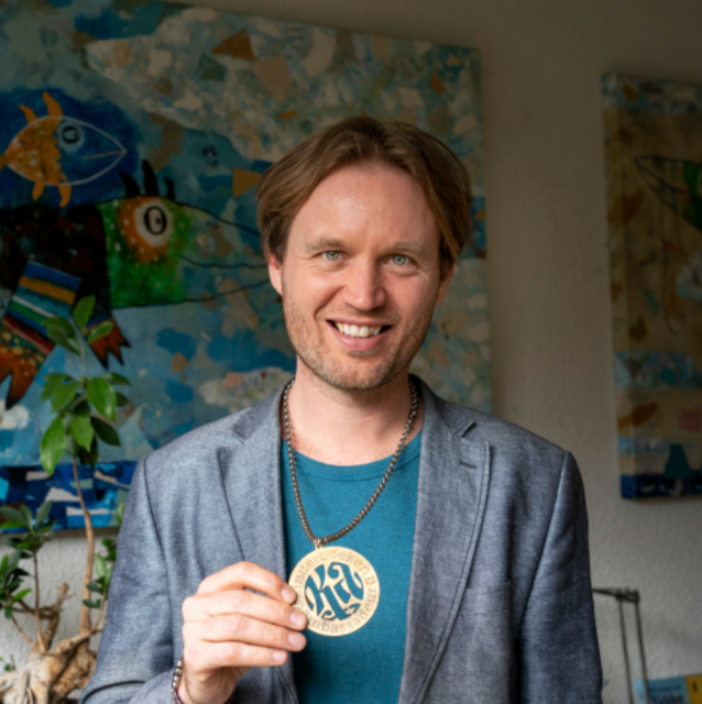 Drie vragen aan de nieuwe Kinderboekenambassadeur Martijn van der Linden