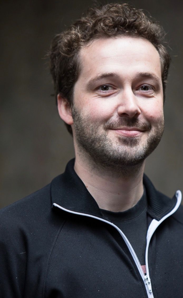 de Schrijverscentrale Draag nooit een gele trui, Alex van der Hulst